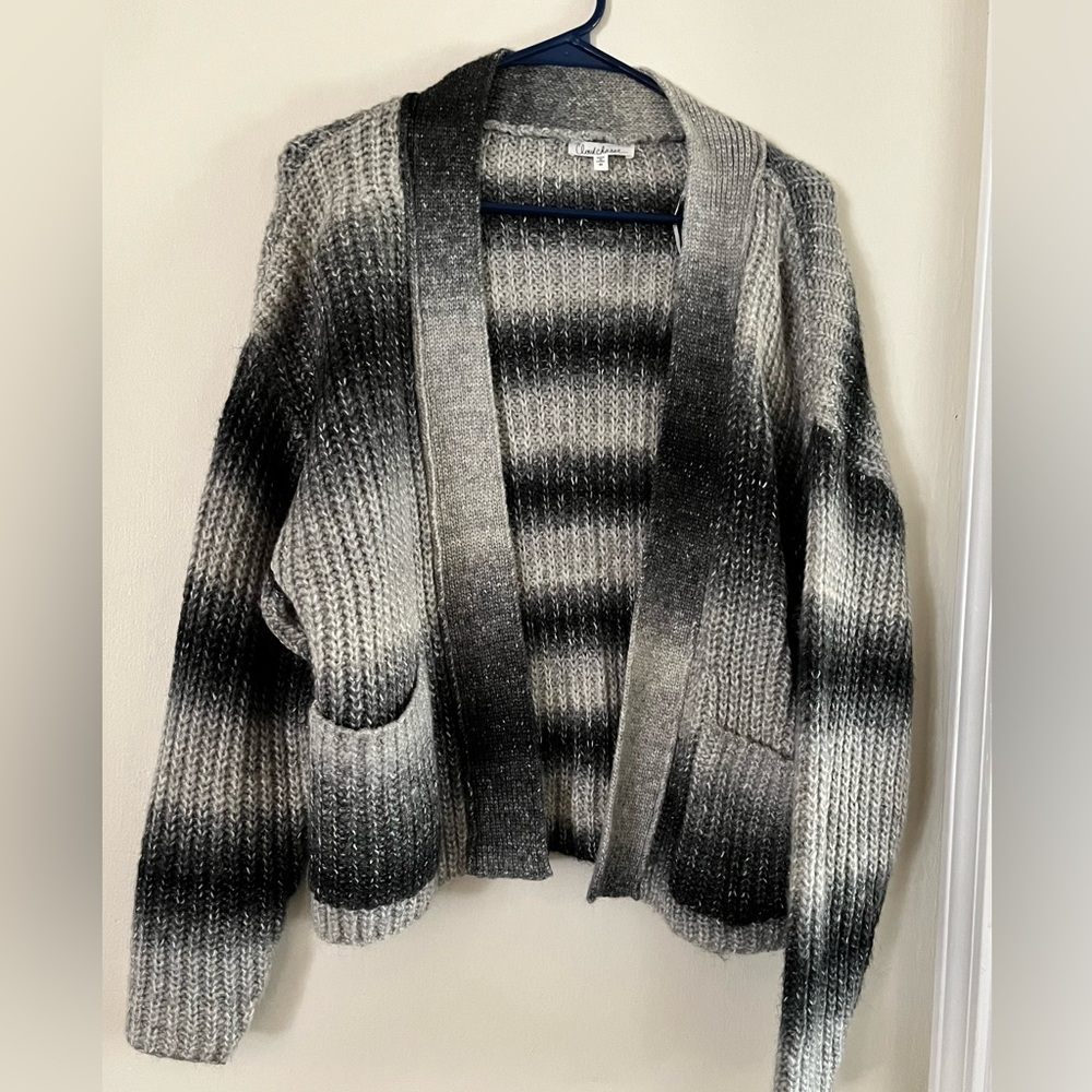 Knitted cardigan